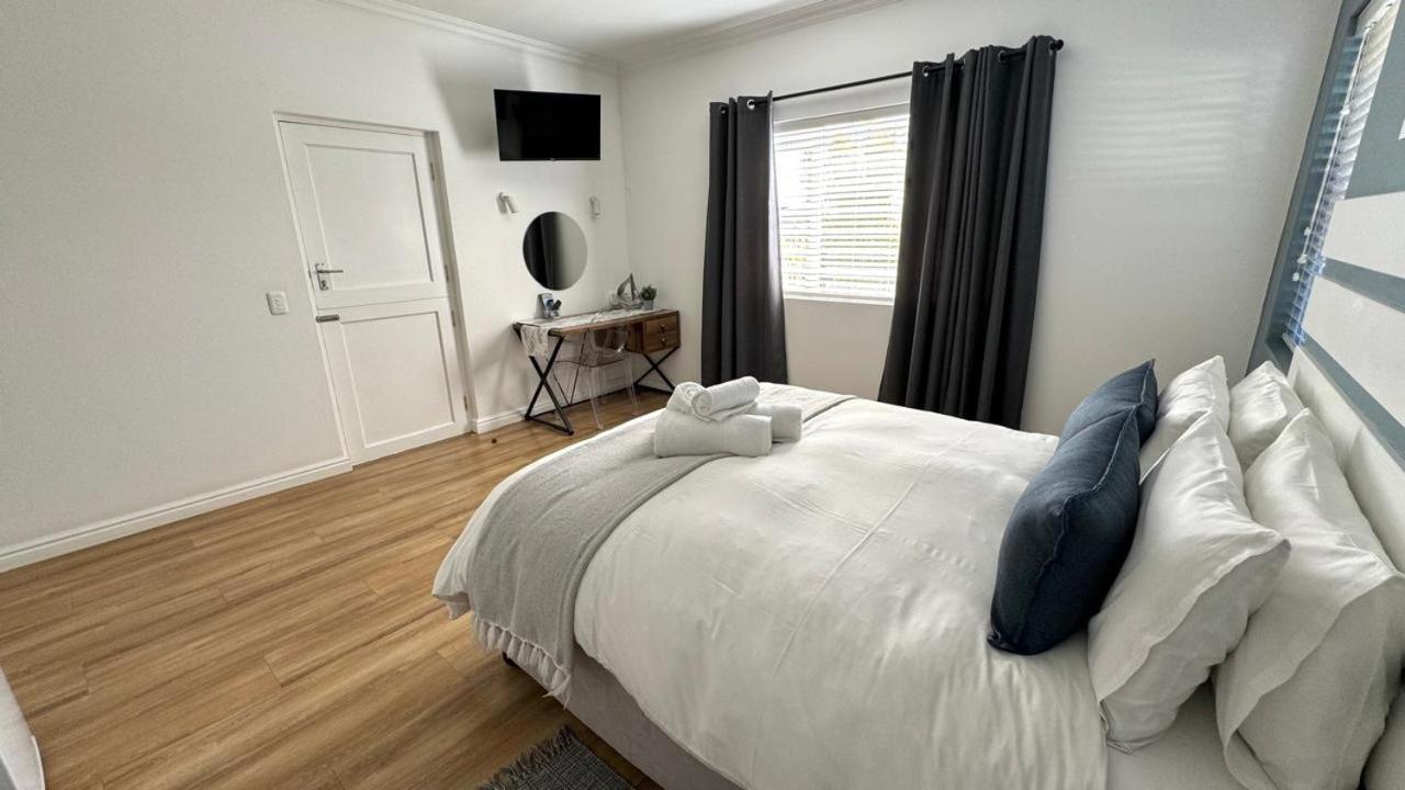 Plett57 - Self Catering - Room No1 Plettenberg Bay Extérieur photo